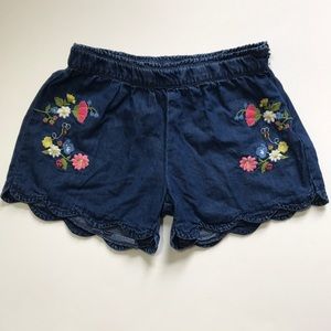 Mayoral Embroidered Denim Scalloped shorts Size 6